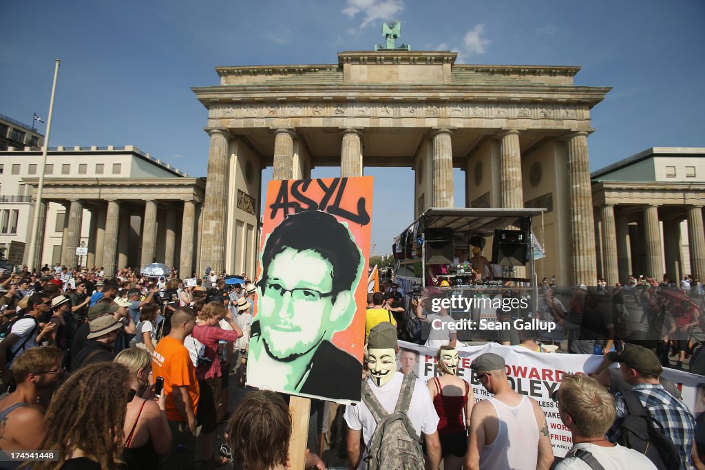 Demonstrators Protest NSA Surveillance