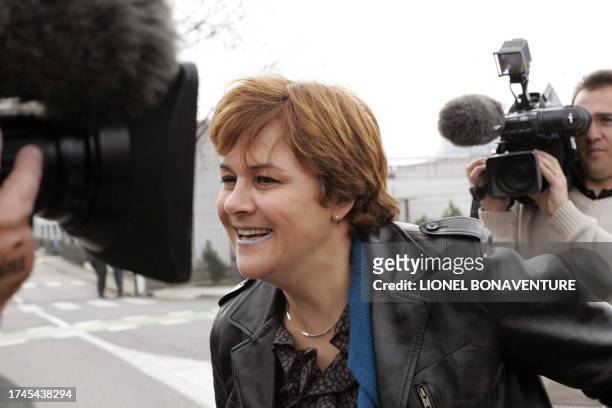 French Green Party presidential candidate Dominique Voynet arrives to meet European aircraft manufacturer Airbus workers 16 March 2007 in Blagnac,...