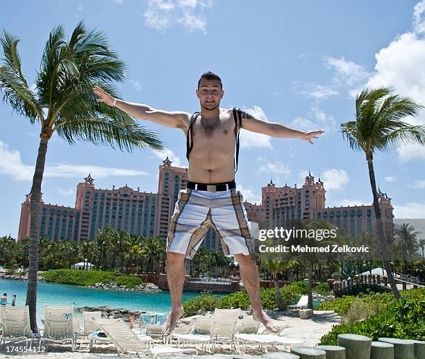 happy tourist on tropical vacation - atlantis resort paradise island stock pictures, royalty-free photos & images