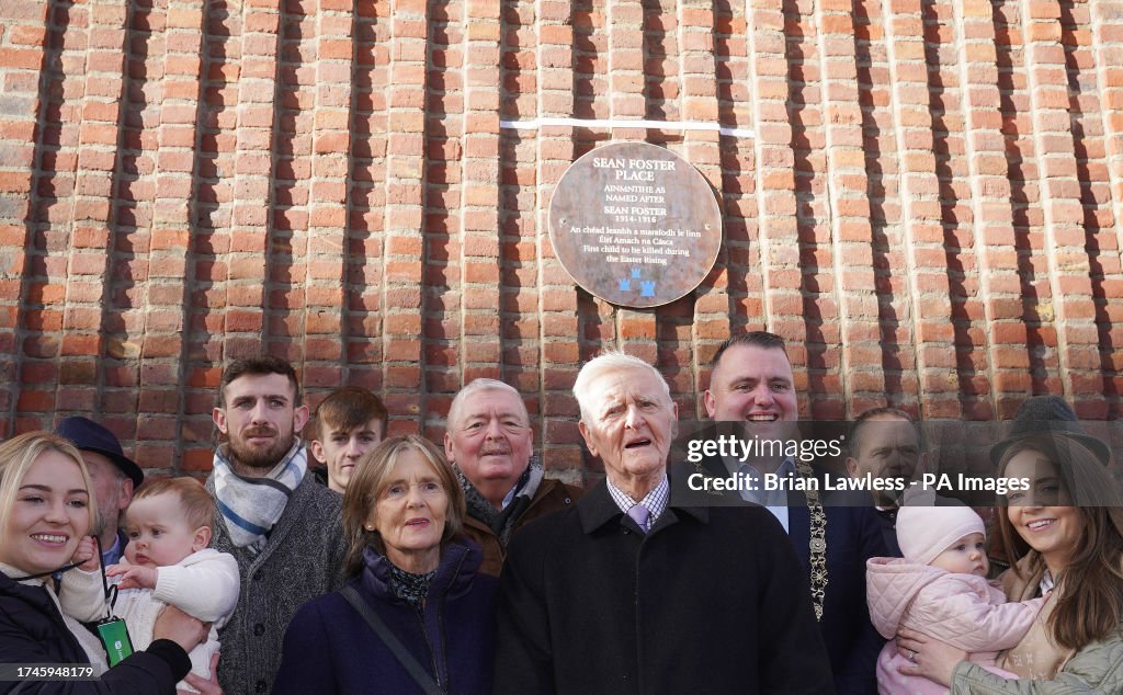 Plaque in memory of Sean Foster unveiled in Dublin