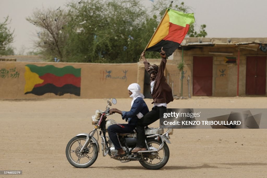 TOPSHOT-MALI-CONFLICT-POLITICS-VOTE