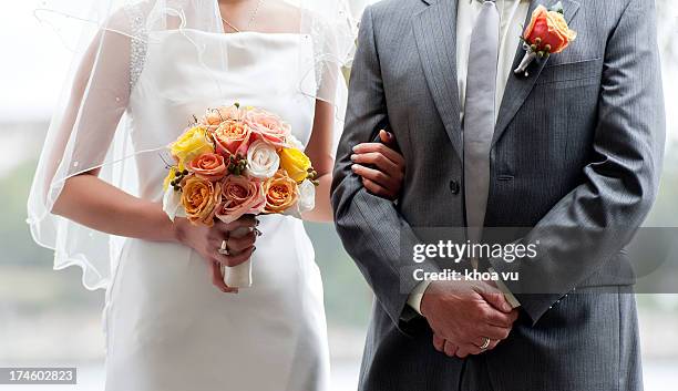 couple - married stockfoto's en -beelden