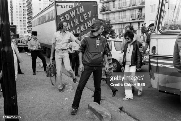 Bob Dylan dans la rue à Paris, le 23 juin 1981.