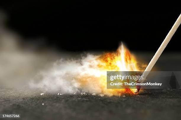 superbe match - sparks stock photos et images de collection