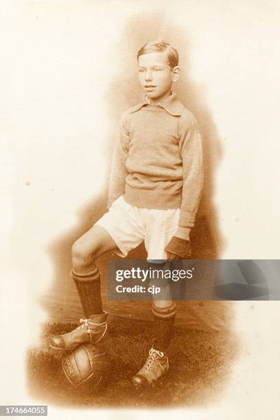 1920 s football player-goalkeeper - boys photos stock-fotos und bilder