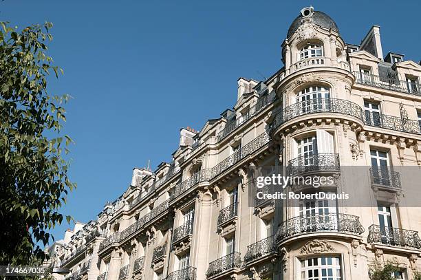 french architectur in paris - haussmann stock pictures, royalty-free photos & images