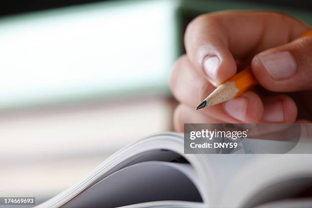 doing homework - examen stockfoto's en -beelden
