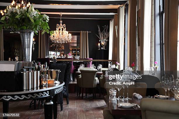 restaurant interior - barokstijl stockfoto's en -beelden