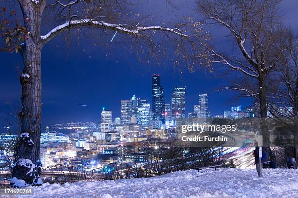 seattle skyline in winter - seattle winter stock pictures, royalty-free photos & images