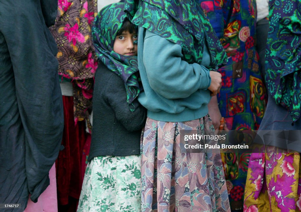 Afghan Childen Eat At Orphanage