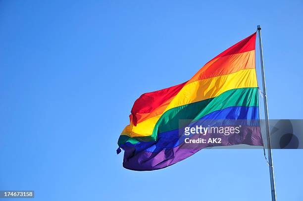 bandiera arcobaleno - orgoglio foto e immagini stock