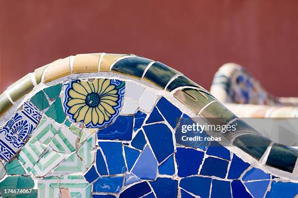 bench in parc guell - antoni gaudí stock pictures, royalty-free photos & images