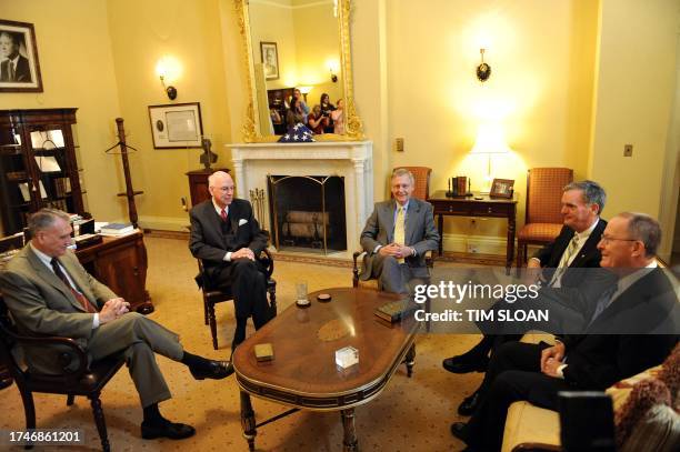 From L to R, US Senators Jon Kyl , Bob Bennett , Minority Leader Mitch McConnell , Jedd Gregg and Lamar Alexander meet on September 30, 2008 on...