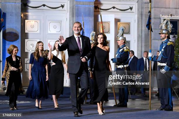 Queen Sofía of Spain, Crown Princess Leonor of Spain, Princess Sofia of Spain, King Felipe VI of Spain and Queen Letizia of Spain leave the "Princesa...