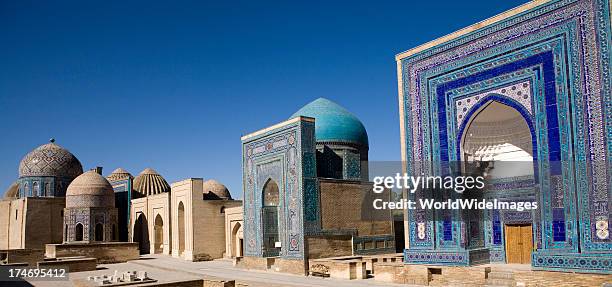 samarkand, der avenue of-gräber-shahr-i-zindah - samarkand stock-fotos und bilder