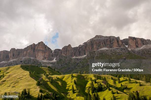 panoramic view of landscape and mountains against sky,colle santa lucia,veneto,italy - colle santa lucia stock pictures, royalty-free photos & images