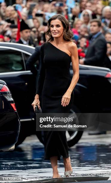 Queen Letizia of Spain arrives at the "Princesa de Asturias" Awards at Teatro Campoamor on October 20, 2023 in Asturias, Spain.