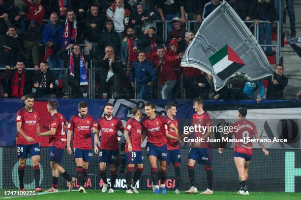 Ante Budimirof CA Osasuna celebrates after scoring his team's second goal during the LaLiga EA Sports match between CA Osasuna and Granada CF at...