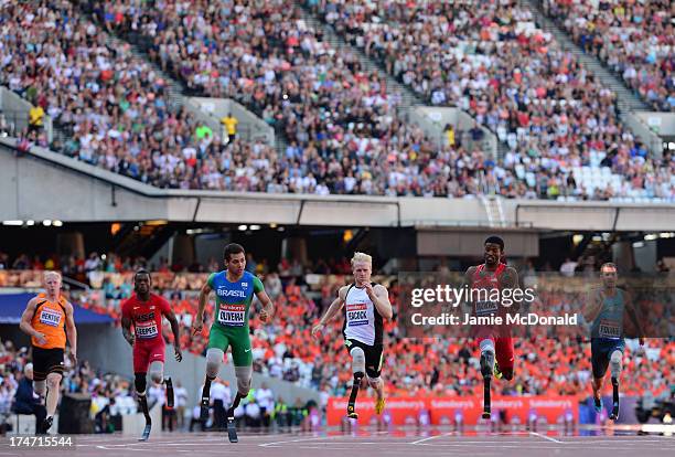 Ronald Hertog of Netherlands, Blake Leeper of United States, Alan Oliveira of Brazil,Jonnie Peacock of Great Britain, Richard Browne of United...