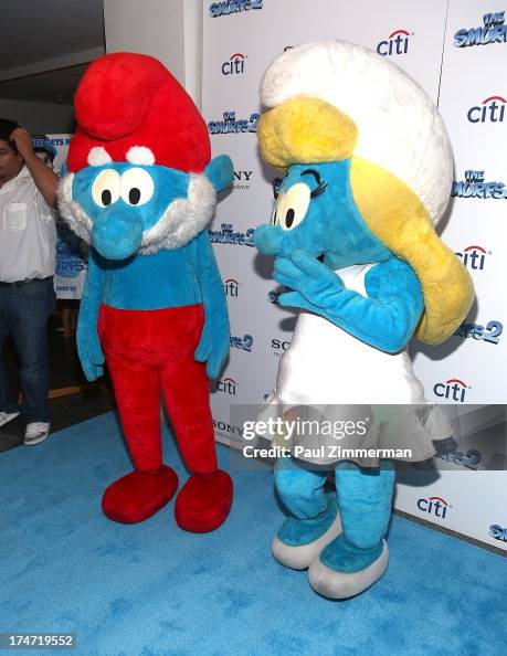 Papa Smurf And Smurfette Attend The Smurfs 2 New York Blue Carpet papa-smurf-and-smurfette-attend-the-smurfs-2-new-york-blue-carpet