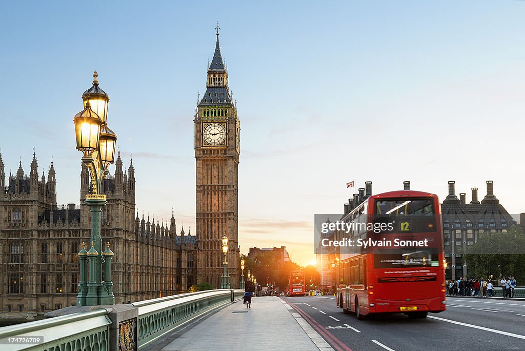 London Big Ben and traffic on Westminster Bridge