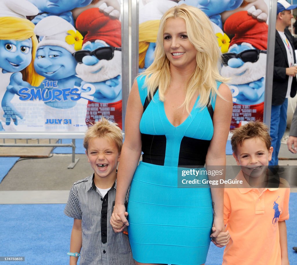 "Smurfs 2" - Los Angeles Premiere - Arrivals