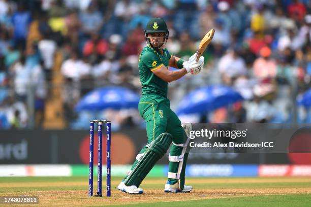 Reeza Hendricks of South Africa bats during the ICC Men's Cricket World Cup India 2023 match between England and South Africa at Wankhede Stadium on...