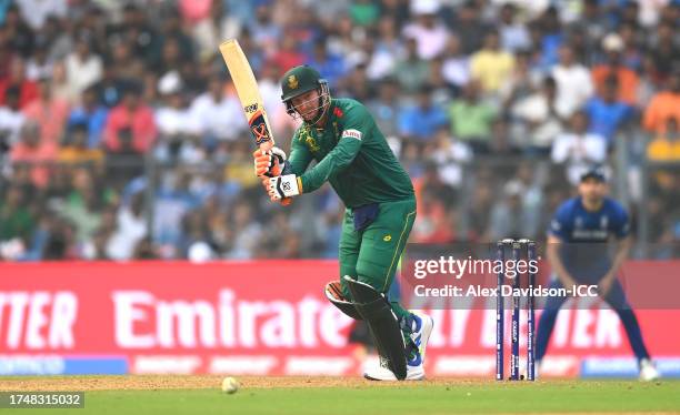 Heinrich Klaasen of South Africa bats during the ICC Men's Cricket World Cup India 2023 match between England and South Africa at Wankhede Stadium on...