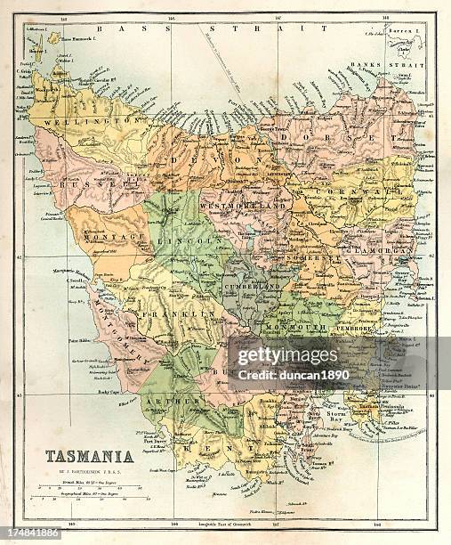 antike karte von tasmanien - map tasmania stock-grafiken, -clipart, -cartoons und -symbole