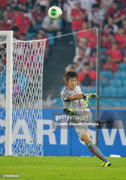 Shusaku Nishikawa of Japan in action during the EAFF East Asian Cup match between Korea Republic and Japan at Jamsil Stadium on July 28, 2013 in...