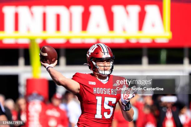 Brendan Sorsby of the Indiana Hoosiers throws a pass during the second half in the game against the Rutgers Scarlet Knights at Memorial Stadium on...