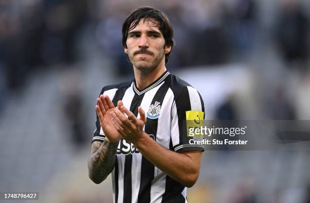 Sandro Tonali of Newcastle applauds the fans after the Premier League match between Newcastle United and Crystal Palace at St. James Park on October...