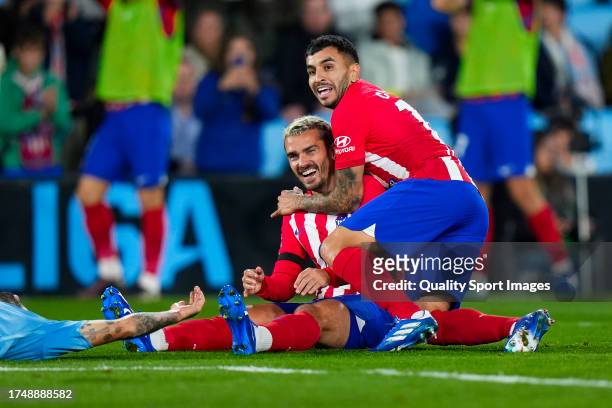 Antoine Griezmann of Atletico de Madrid celebrates after scoring his team's second goal during the LaLiga EA Sports match between Celta Vigo and...
