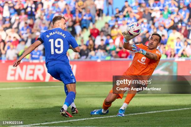 Claudio Bravo of Real Betis makes a saves from Borja Mayoral of Getafe CF during the LaLiga EA Sports match between Getafe CF and Real Betis at...