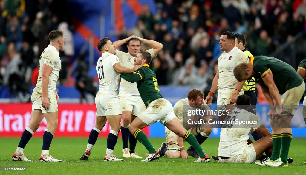 Saq Rugby Willie Le Roux of South Africa clashes with Danny Care of England ...