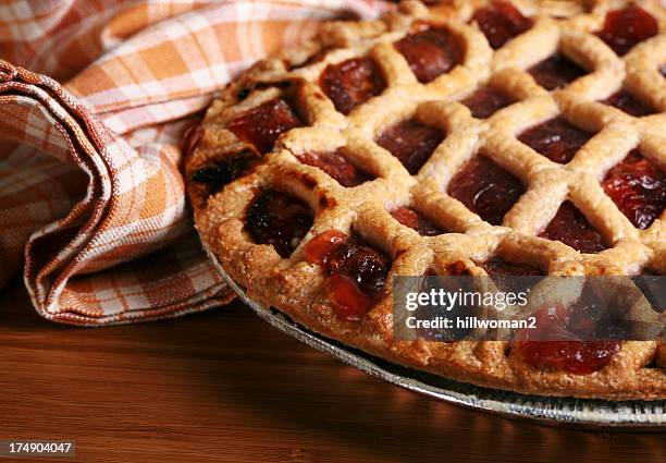 frescos do forno - tarte de cereja imagens e fotografias de stock