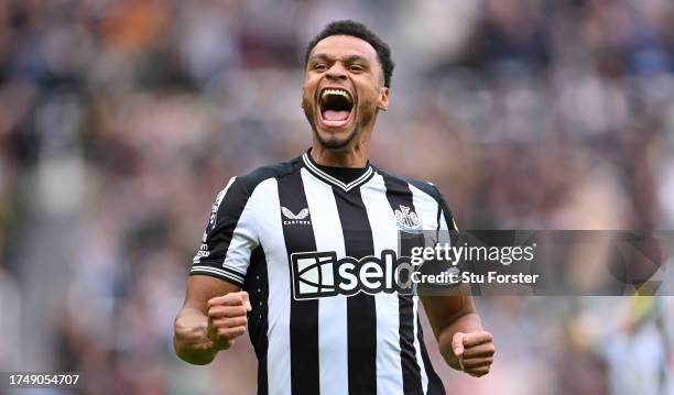 Newcastle player Jacob Murphy celebrates his opening goal during the Premier League match between Newcastle United and Crystal Palace at St. James...