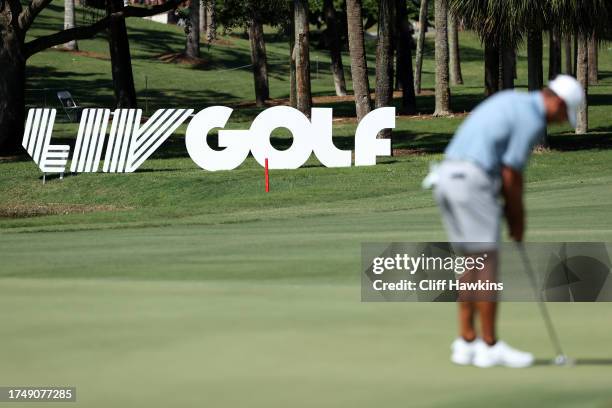 Charles Howell III of Crushers GC putts on the 17th green during Day Two of the LIV Golf Invitational - Miami at Trump National Doral Miami on...