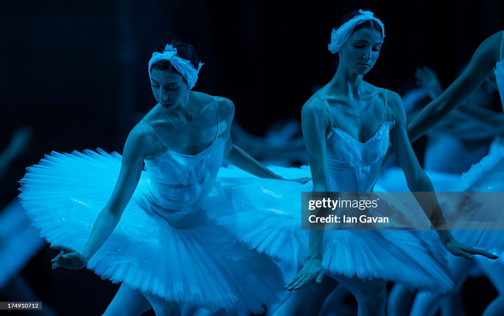 Bolshoi Ballet: Swan Lake - Photocall