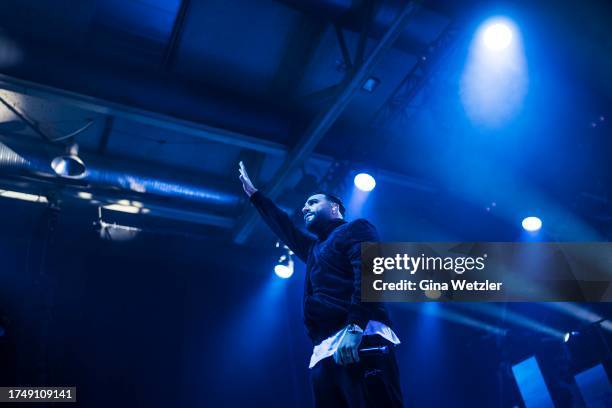 19 Samra (Rapper) Stock Photos, High-Res Pictures, and Images - Getty ...