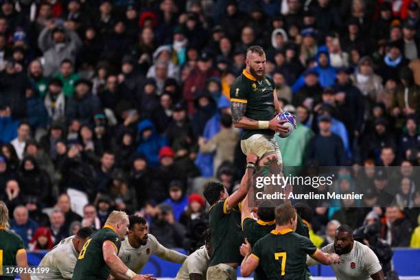 Eben Etzebeth and Duane Vermeulen of South Africa react after winning the Rugby World Cup France 2023 match between England and South Africa at Stade...