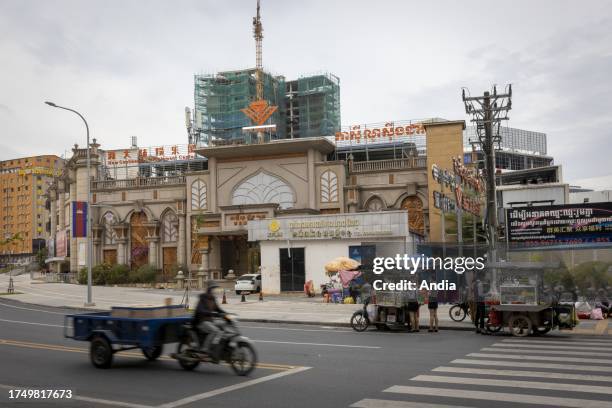 Cambodia is undergoing changes. The concreting of Sihanoukville is in this continuity. This region attracted billions of investments from China which...