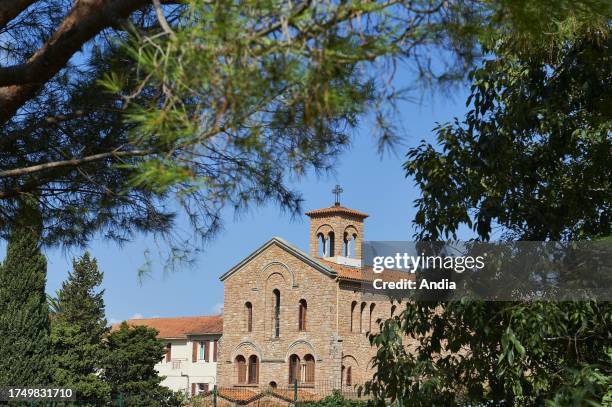 Convent Picture 128 Marie Convent Stock Photos, High-Res Pictures, and Images - Getty ...