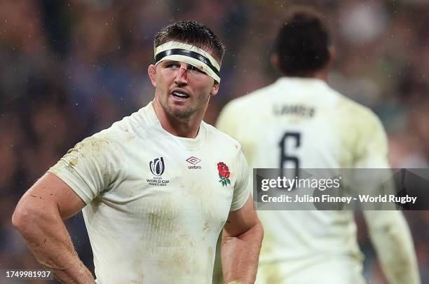 Tom Curry of England looks on during the Rugby World Cup France 2023 match between England and South Africa at Stade de France on October 21, 2023 in...