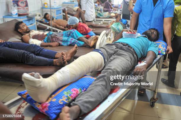 Sylhet, Bangladesh. 7th June 2023. Accident victims receiving emergency treatment at the MAG Osmani Medical College Hospital. Fourteen people were...