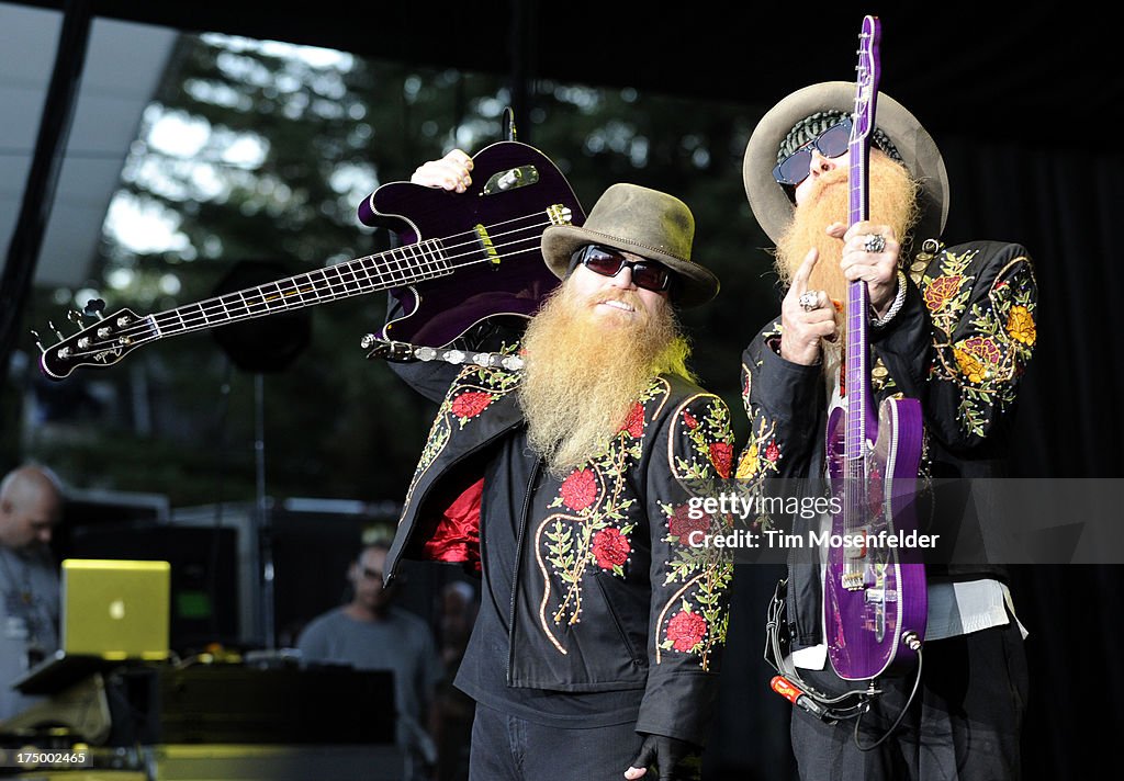 ZZ Top And Uncle Kracker In Concert - Mountain View, CA
