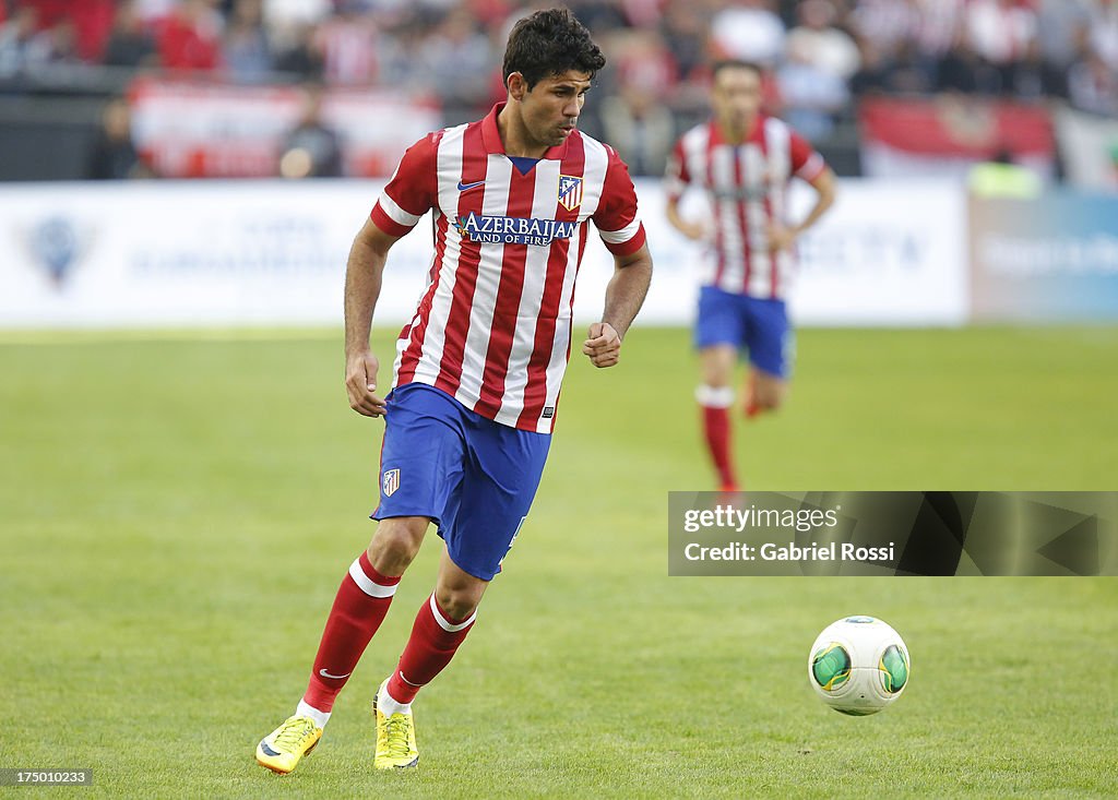 Estudiantes de La Plata v Atletico Madrid - Copa Euroamericana 2013