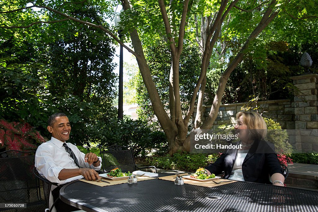 Obama Meets With Hillary Clinton