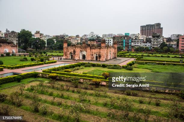 lalbagh fort, dhaka - garden tomb stock pictures, royalty-free photos & images