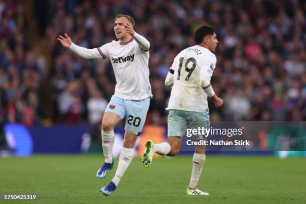 Jarrod Bowen of West Ham United celebrates after scoring the team's first goal during the Premier League match between Aston Villa and West Ham...